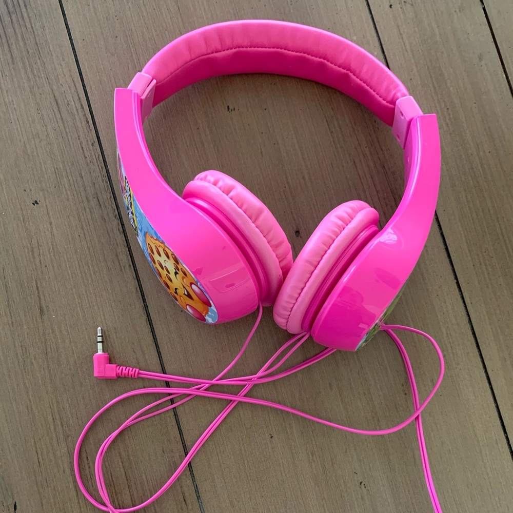 Girls Shopkins headphones